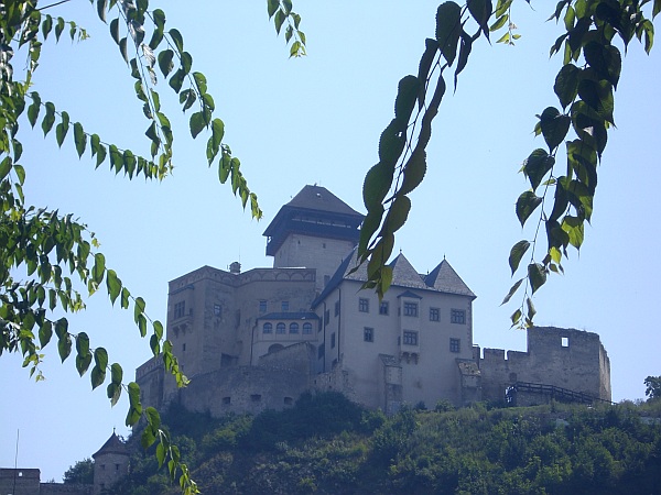 Замок Тренчин
