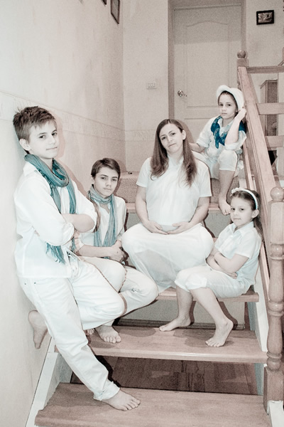 Leonov-family